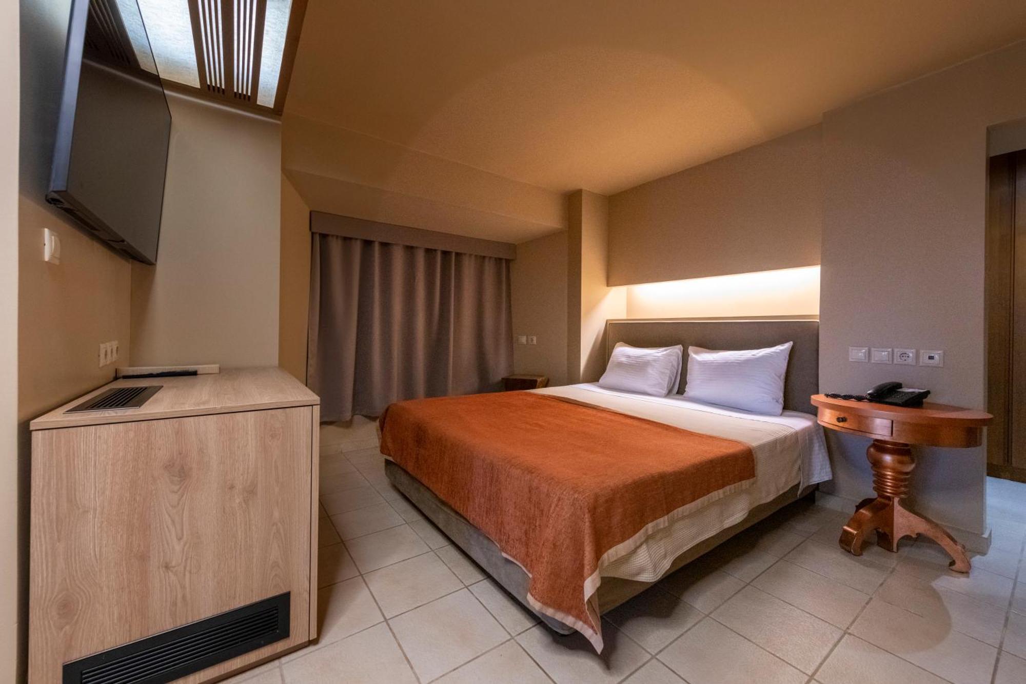 Hotel Aegeon 4*